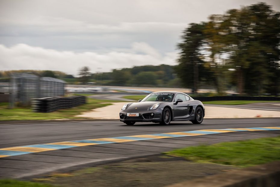 porsche-cayman-s-stage-pilotage-mans-min (1)