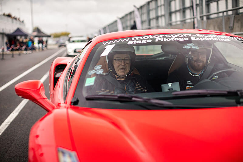 Stagiaire au volant Ferrari 488 GTB