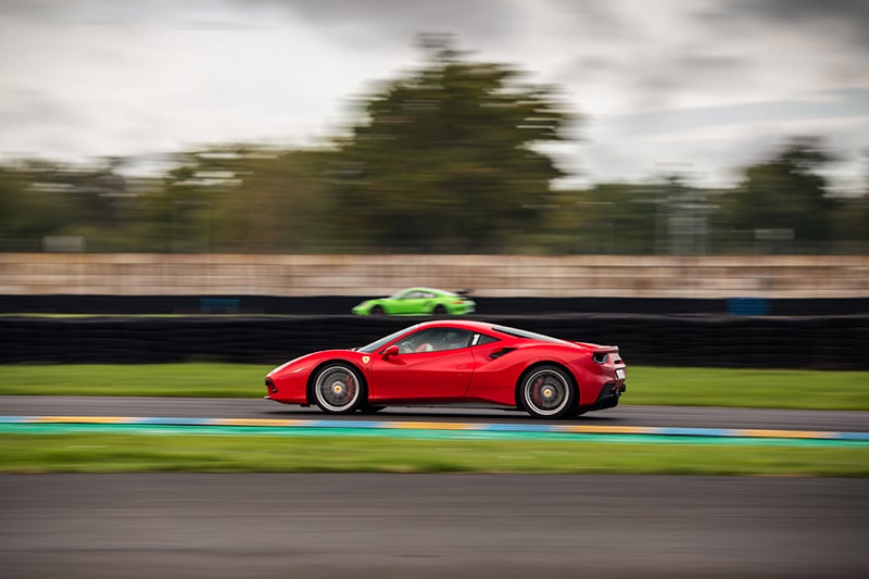 Ferrari 458 Italia et Porsche GT3 RS