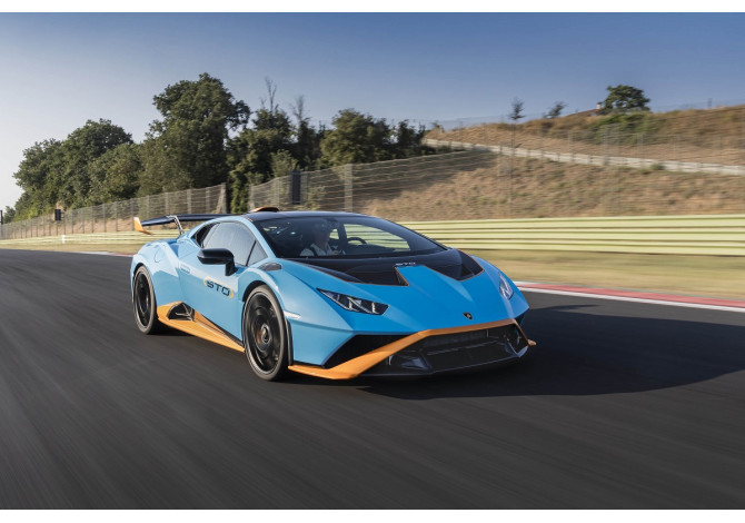 Lamborghini Huracán STO sur circuit