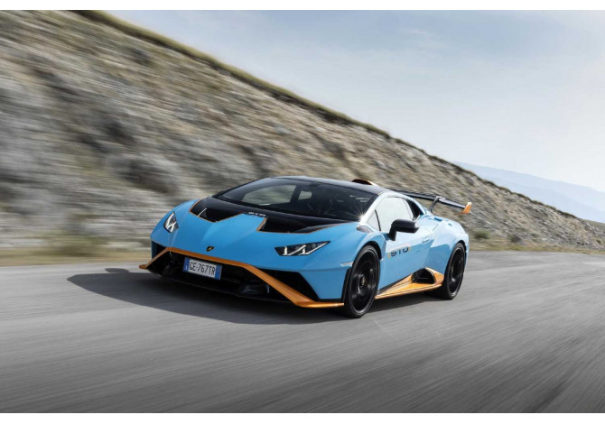 Lamborghini Huracán STO sur route